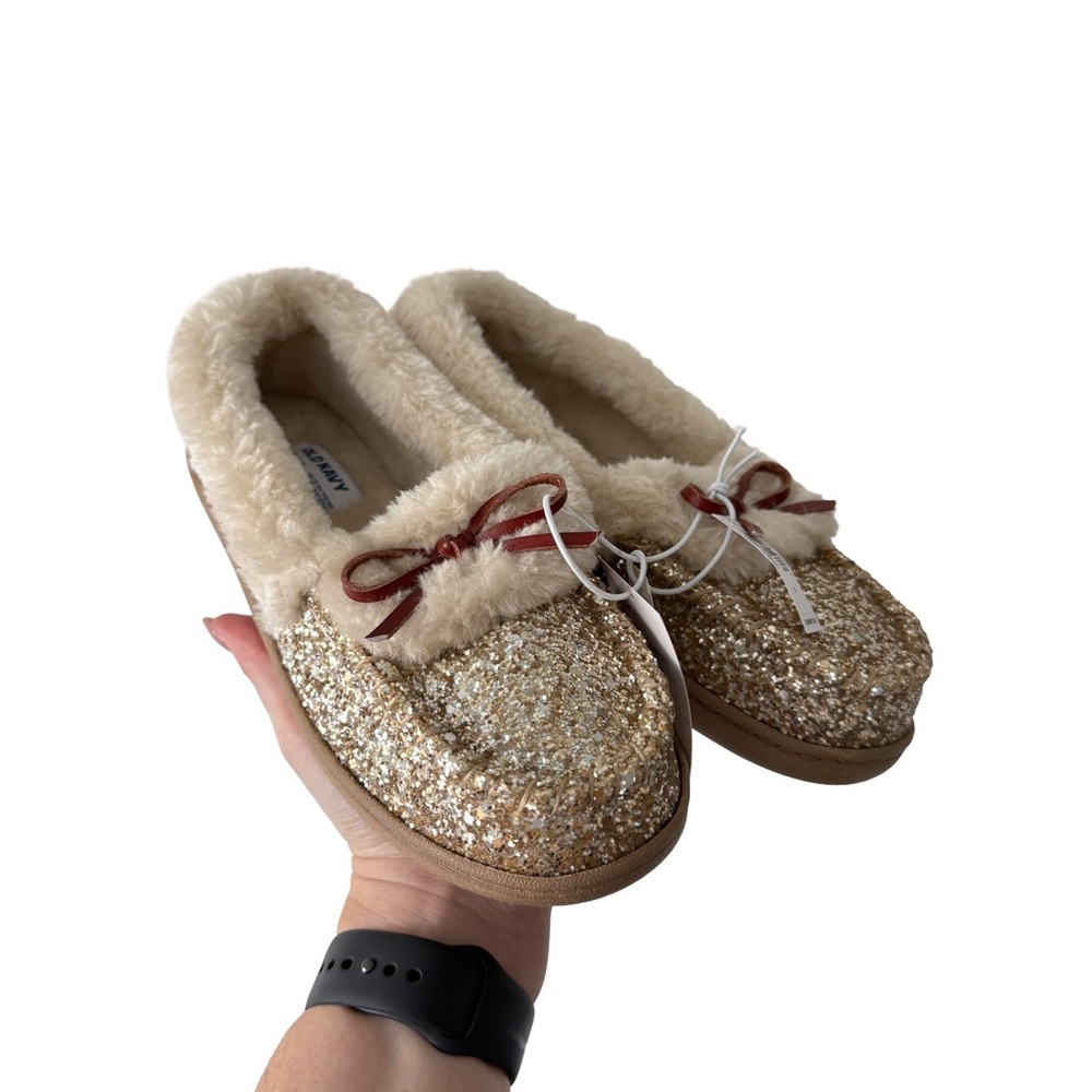 New Old Navy Gold Sequin Moccasin Slippers Size 6